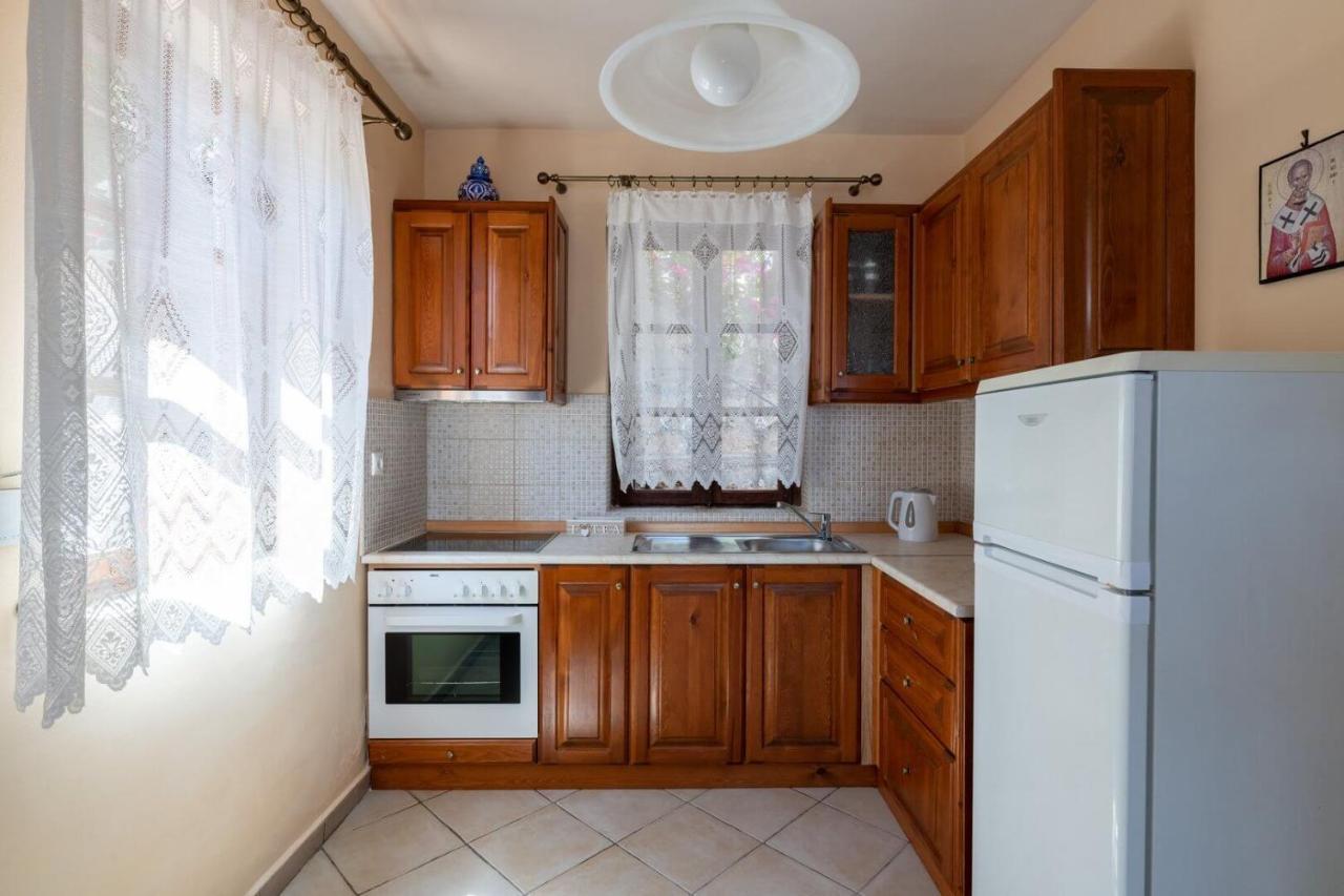 Villa Leleka Chalki Town Exterior photo